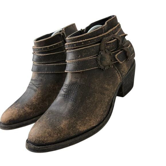 Circle G by Corral Distressed Western Bootie Harness Concho Buckle Cowgirl Sz 9M - Picture 3 of 12